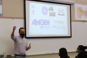 Eduardo Cetlin during AVP classroom visit