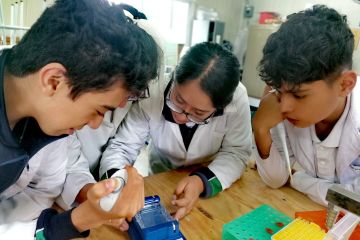 Students in biotech classroom